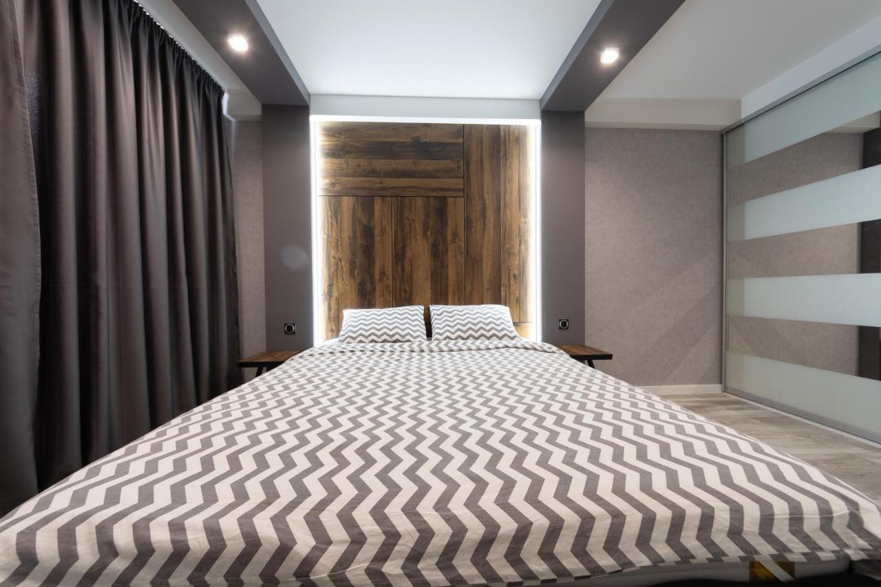 Luxrent Apartments On Lesi Ukrainki - Kiev Exterior foto