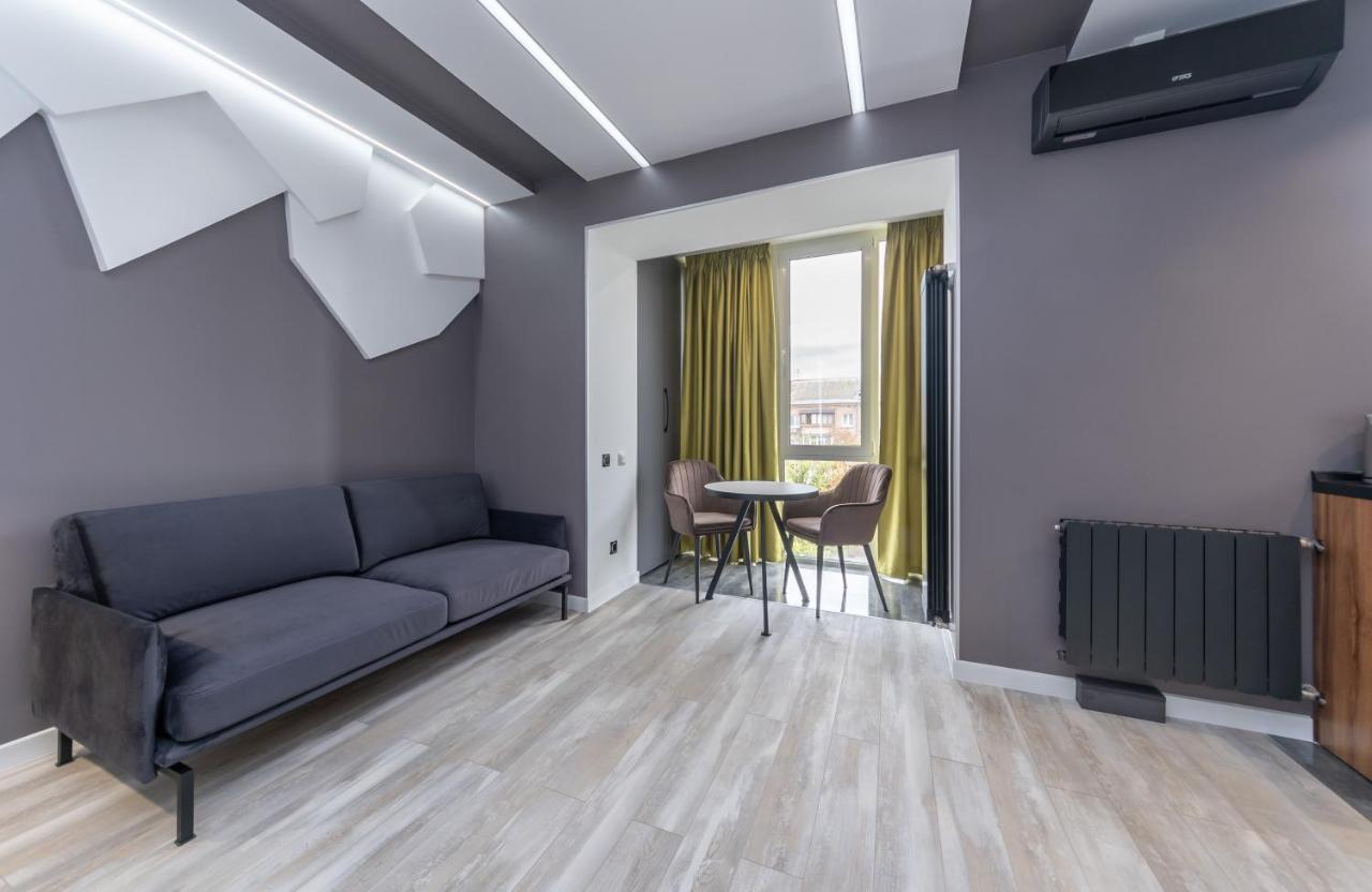 Luxrent Apartments On Lesi Ukrainki - Kiev Exterior foto