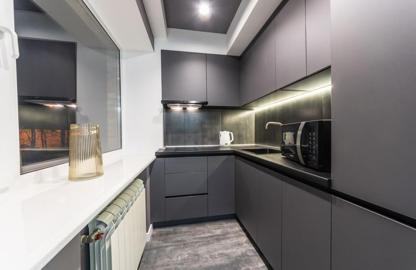 Luxrent Apartments On Lesi Ukrainki - Kiev Exterior foto