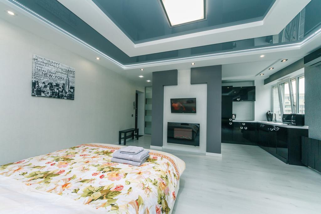 Luxrent Apartments On Lesi Ukrainki - Kiev Exterior foto